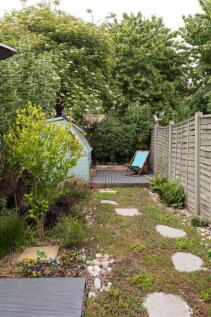 Nine Acres Close, E12