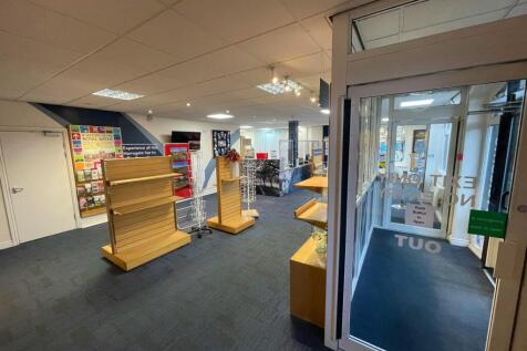 Office to rent Image 4