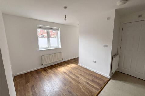 Hindley View, Rugeley, Staffs, WS15 photo 4