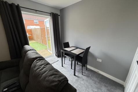 Lapwing Road, Melksham photo 3