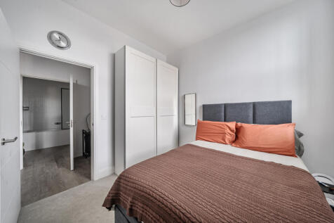 1358514-9-68d6b77...