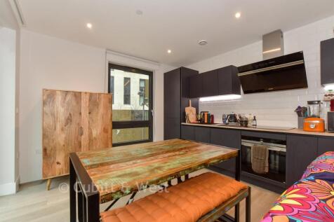 Lounge/Kitchen