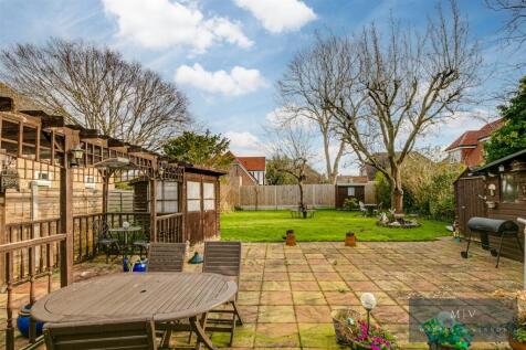 Woodmere Close 14 MV-9.jpg