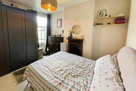 Cambus Road, London, E16 photo 4
