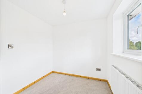 CAM02023G0-PR0155-STILL009