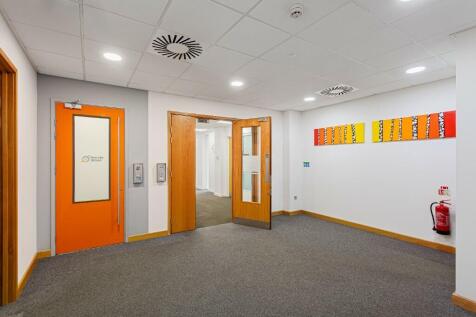 Office to rent Image 12