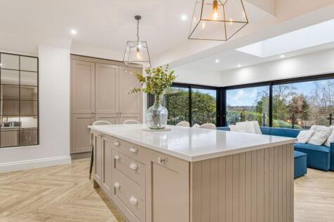 Open Plan Kitchen/Dining/Family Room