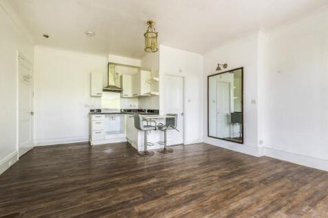 Bromley Road London SE6 photo 3