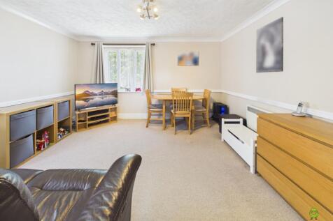 Presented by Clinton at EweMove Bexleyheath and Da