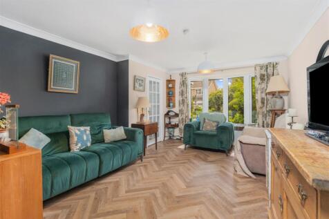 23 Aston Close, Banbury-4.jpg