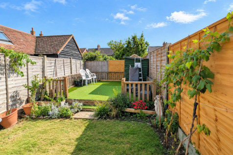 96 Framfield Road - Decking Area.png