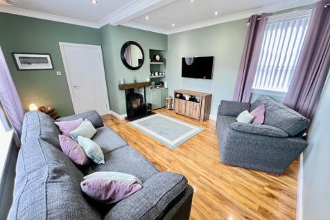 Indale Avenue, Prestwick lounge pic