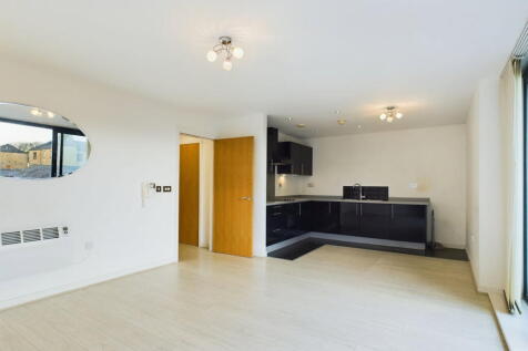 Apartment 305, Court View House, Aalborg Place, Lancaster, Lancashire, LA1 1AT photo 4