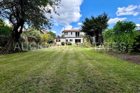 IMG_6842-17574336...