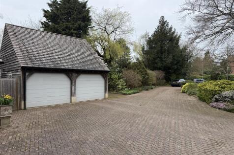 Oak framed double garage