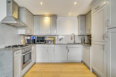 WandsworthBridgeRd297-2.jpg