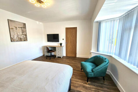 Woodhouse Close, Almondsbury, Bristol, Gloucestershire photo 5
