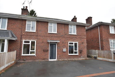 3 Bedroom Semi-Detached in LL12 7HS