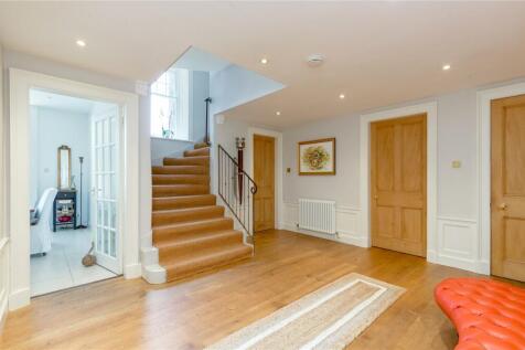 6 bed, 3 bath Detached in Edinburgh - Photo 6