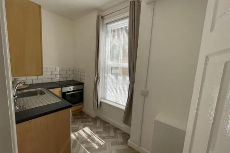 Bondgate, Darlington photo 4