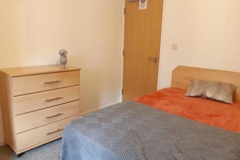 Room 1, Flat 25 The Forum, Tiverton Way, CB1 photo 4