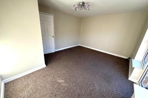 Chatsworth Road, Corby photo 5