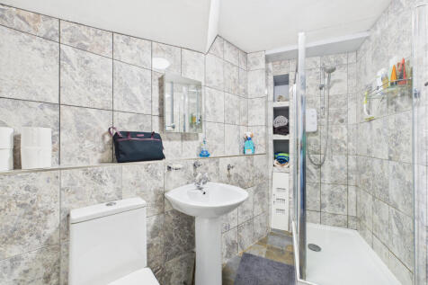 CAM05627G0-PR0020-STILL008