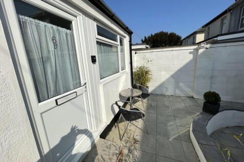 Private Entrance/Patio Area