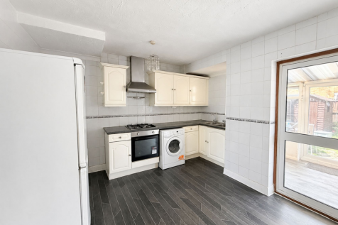 Walton Rd E12