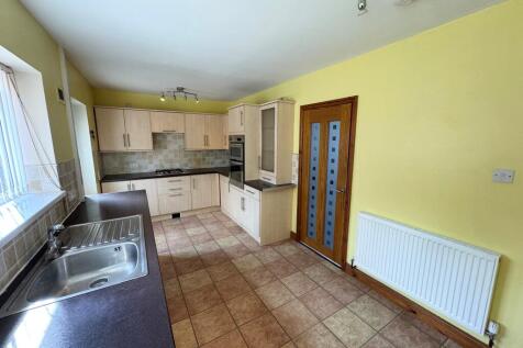 Taunton Road, HULL photo 3