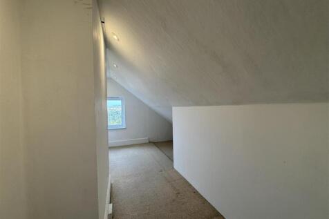 Attic Room / Office