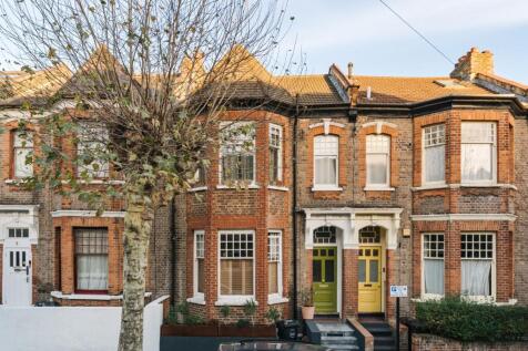 Alcester Crescent E5