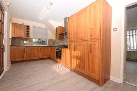 Waincliffe Drive, Leeds photo 4