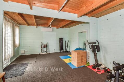Workshop/Outbuildings