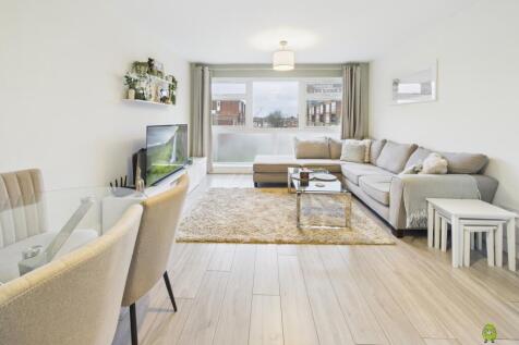 Presented by Clinton at EweMove Bexleyheath and Da