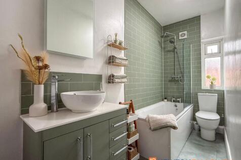 First Floor Bathroom
