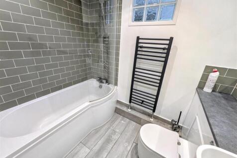 Bathroom 1 new.jpg