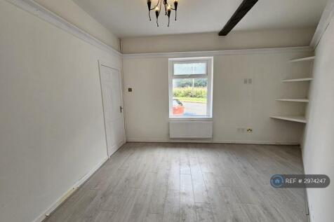 Lodge View, Heywood, OL10 photo 3