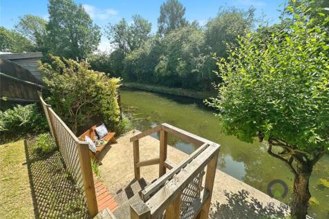 Garden &amp; Mooring