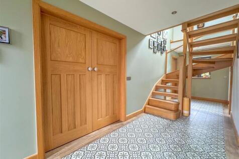 Oswald Hall Cottage - Image-4.jpg