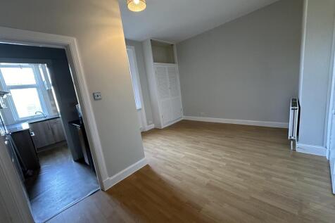 Dundonald Road, Troon, Ayrshire, KA10 photo 3