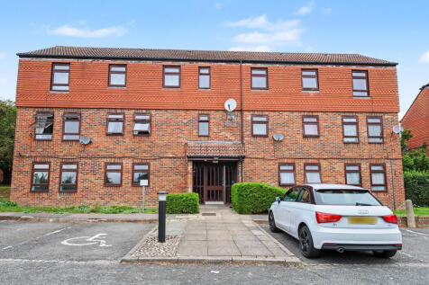 1 Abbotsbury Heights, Bicknor Close, Canterbury, Kent, CT2 7UH
