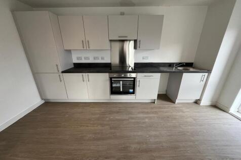 3 bedroom Apartment Three-Bedroom Apartment in Manchester  photo 3