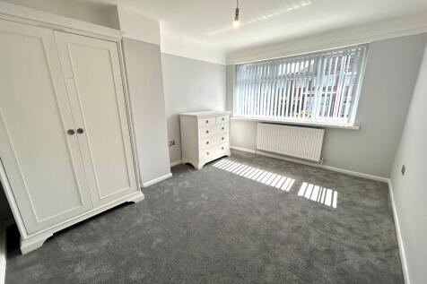 Hathaway Road, L25 photo 5