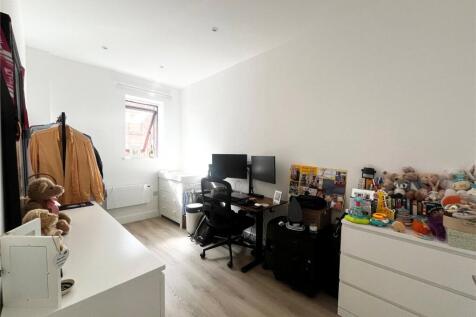 Peach Street, Wokingham, Berkshire, RG40 photo 5