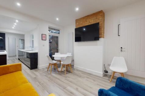 5-bed house on Caldwell Street, Loughborough, £3,358/mo