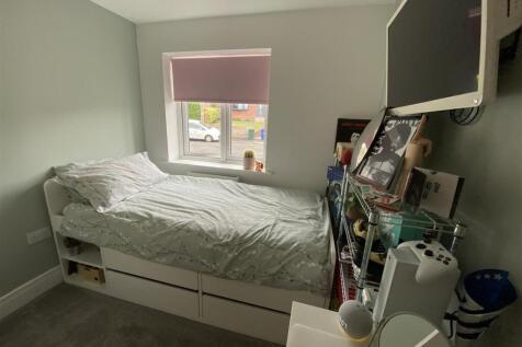 Bedroom no.3 front: