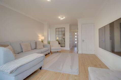 34 RODING WAY-3.jpg