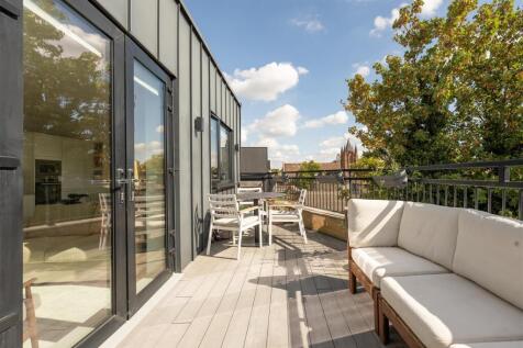 Altherton Mews, E7