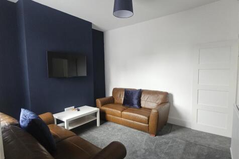 141 Worthing living room.jpg